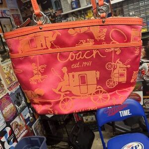 🔥 COACH Pink and Orange Carriage Bag